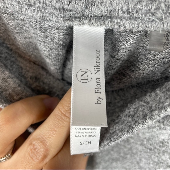 Flora Nikrooz Harbor Pajama Sweatpants Grey with Lace Side Stripe Size Small - Picture 3 of 7